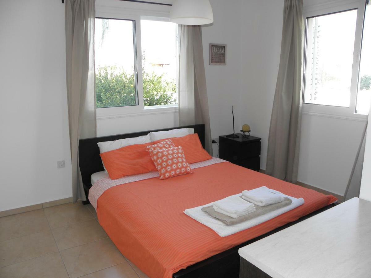 Cosy Apartment In A Luxury Resort Paralimni Exterior foto